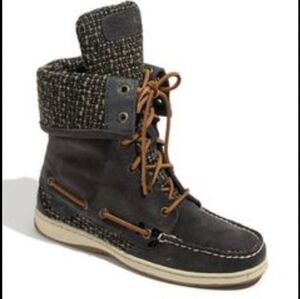 Sperry 'Lady Fish's lace up suede boots NIB